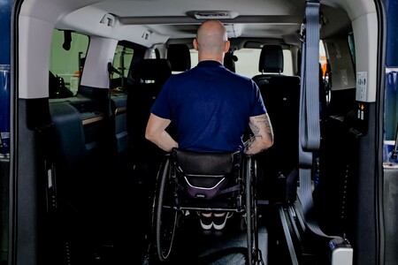 Toyota PROACE CITY Verso z zabudową do przewozu osób poruszających się na wózkach od 36 500 zł z maksymalnym dofinansowaniem PFRON