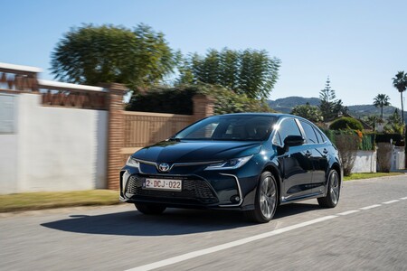 Globalna dominacja Toyoty na rynku motoryzacyjnym. Corolla najpopularniejszym modelem