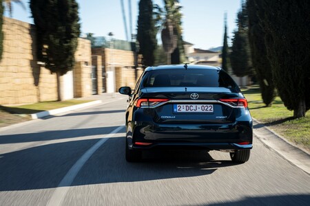 Globalna dominacja Toyoty na rynku motoryzacyjnym. Corolla najpopularniejszym modelem