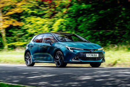 Podwójny sukces Toyoty Corolli w brytyjskim plebiscycie „What Car?” Awards 2025	