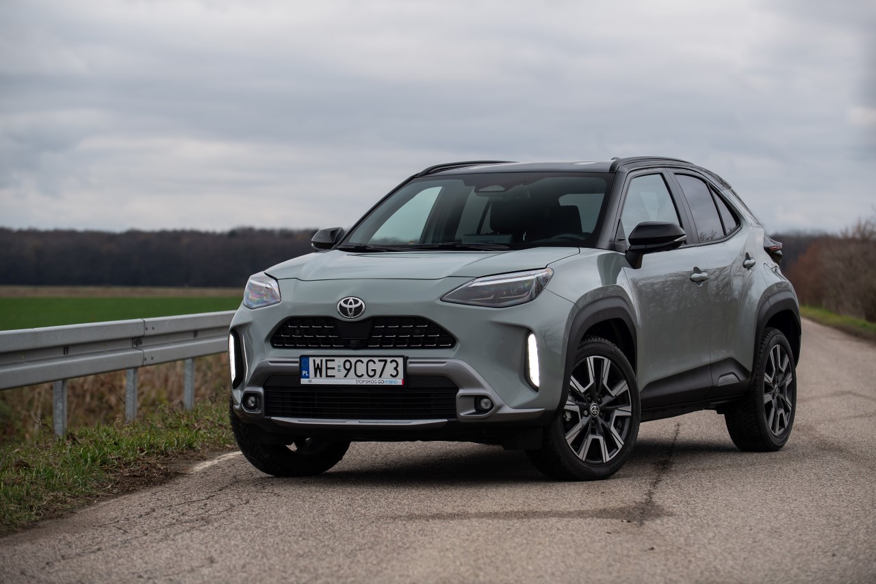 Miejskie crossovery z 2025 roku produkcji w obniżonych cenach. Specjalna oferta dla Aygo X i Yarisa Cross