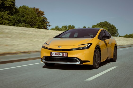 Pięć modeli Toyoty liderami segmentów w rankingu najbardziej oszczędnych aut według Consumer Reports