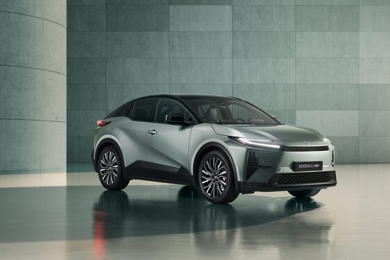Światowa premiera elektrycznej Toyoty C-HR+