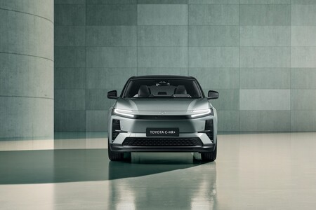 Światowa premiera elektrycznej Toyoty C-HR+