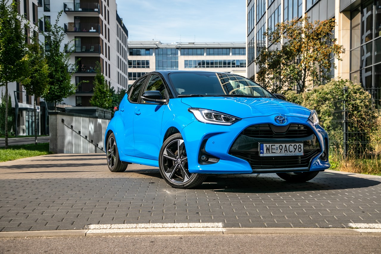 Toyota Yaris z 2025 roku produkcji w ofercie specjalnej. Wersja Comfort w KINTO One od 690 zł netto