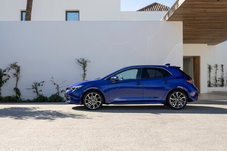 Toyota Corolla Hatchback i TS Kombi z 2025 roku produkcji z niższymi ratami w KINTO One