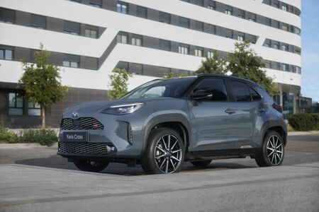 Nowe lakiery oraz nowa odsłona wersji GR SPORT w gamie Yarisa Cross