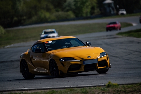 Pojedynek GR Supry i GR Yarisa - podsumowanie 1. rundy TOYOTA GR CUP 2025	