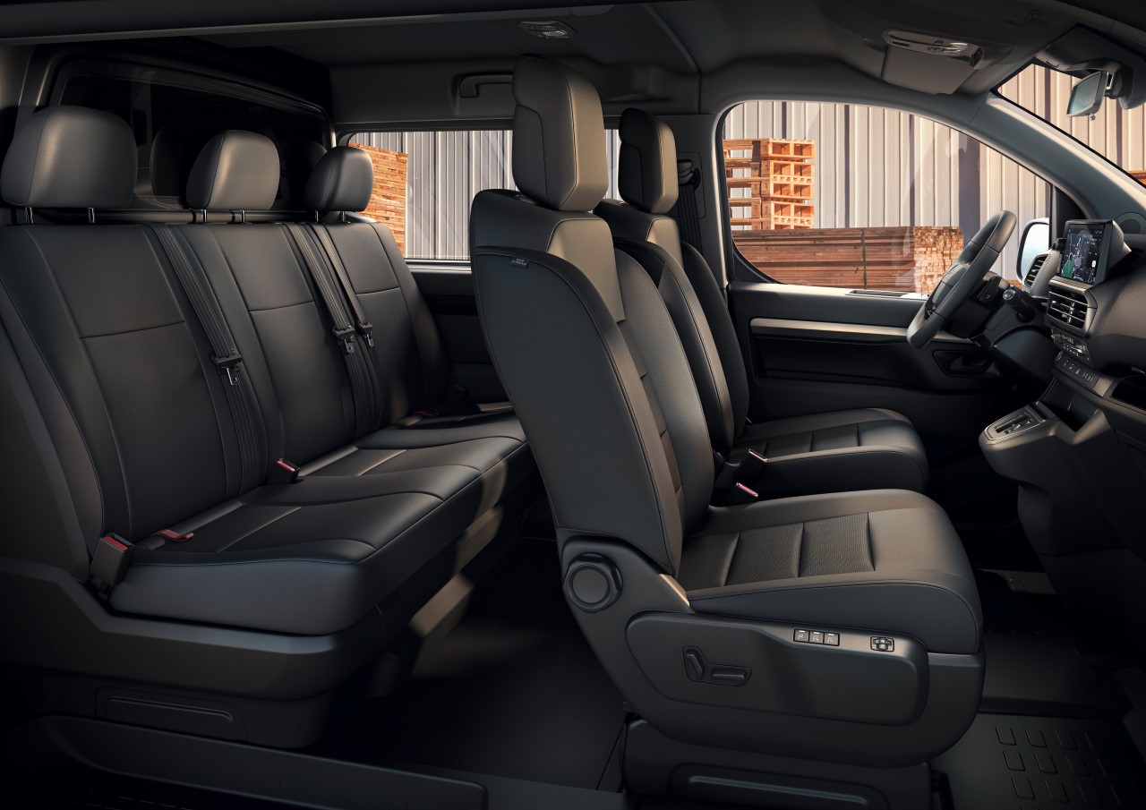 Toyota Professional rozszerza gamę wszechstronnych samochodów z zabudową brygadową