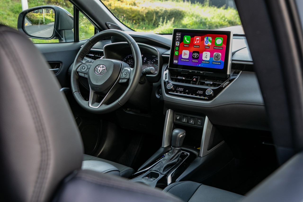 Crossovery i SUV-y Toyoty z podwójnym Ekobonusem. Toyota C-HR od 120 700 zł, Corolla Cross z rabatem do 13 800 zł