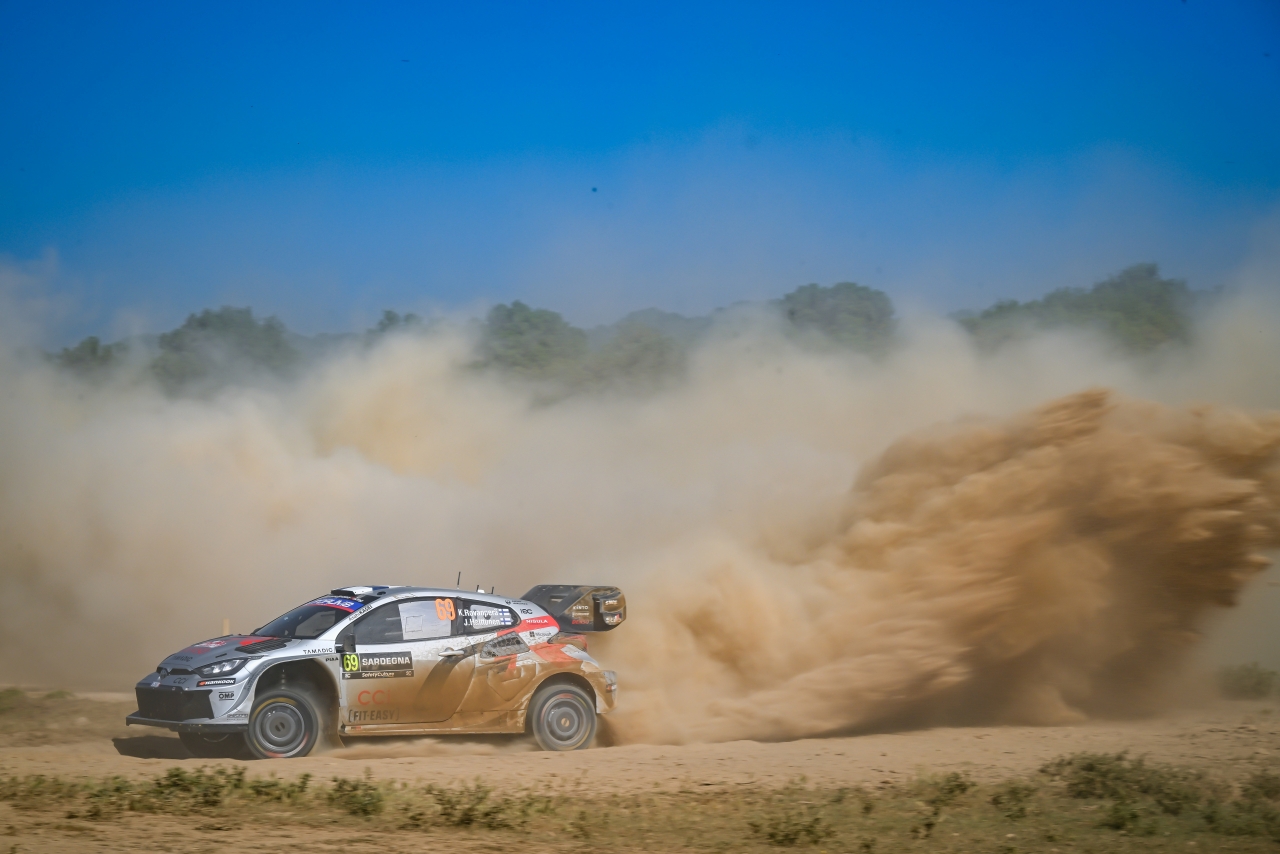 TOYOTA GAZOO Racing i Sébastien Ogier odnoszą spektakularny triumf na Sardynii