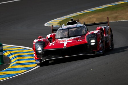 Wyjątkowe barwy Toyoty GR010 HYBRID na 40-lecie startów marki w Le Mans 24h