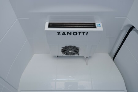 Toyota PROACE CITY z zabudową izotermiczną z atestem PZH. Dobra dostępność aut i szybki termin odbioru