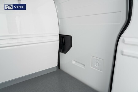 Toyota PROACE CITY z zabudową izotermiczną z atestem PZH. Dobra dostępność aut i szybki termin odbioru