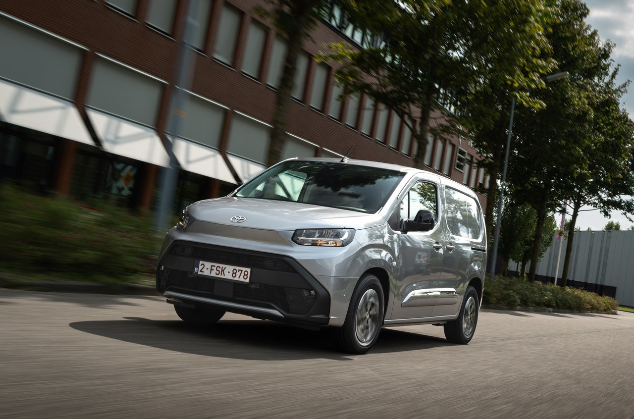 Toyota PROACE CITY Electric w obniżonych cenach. Nawet 55 tys. zł netto rabatu na elektrycznego vana