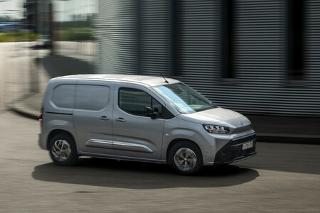 Toyota PROACE CITY Electric w obniżonych cenach. Nawet 55 tys. zł netto rabatu na elektrycznego vana