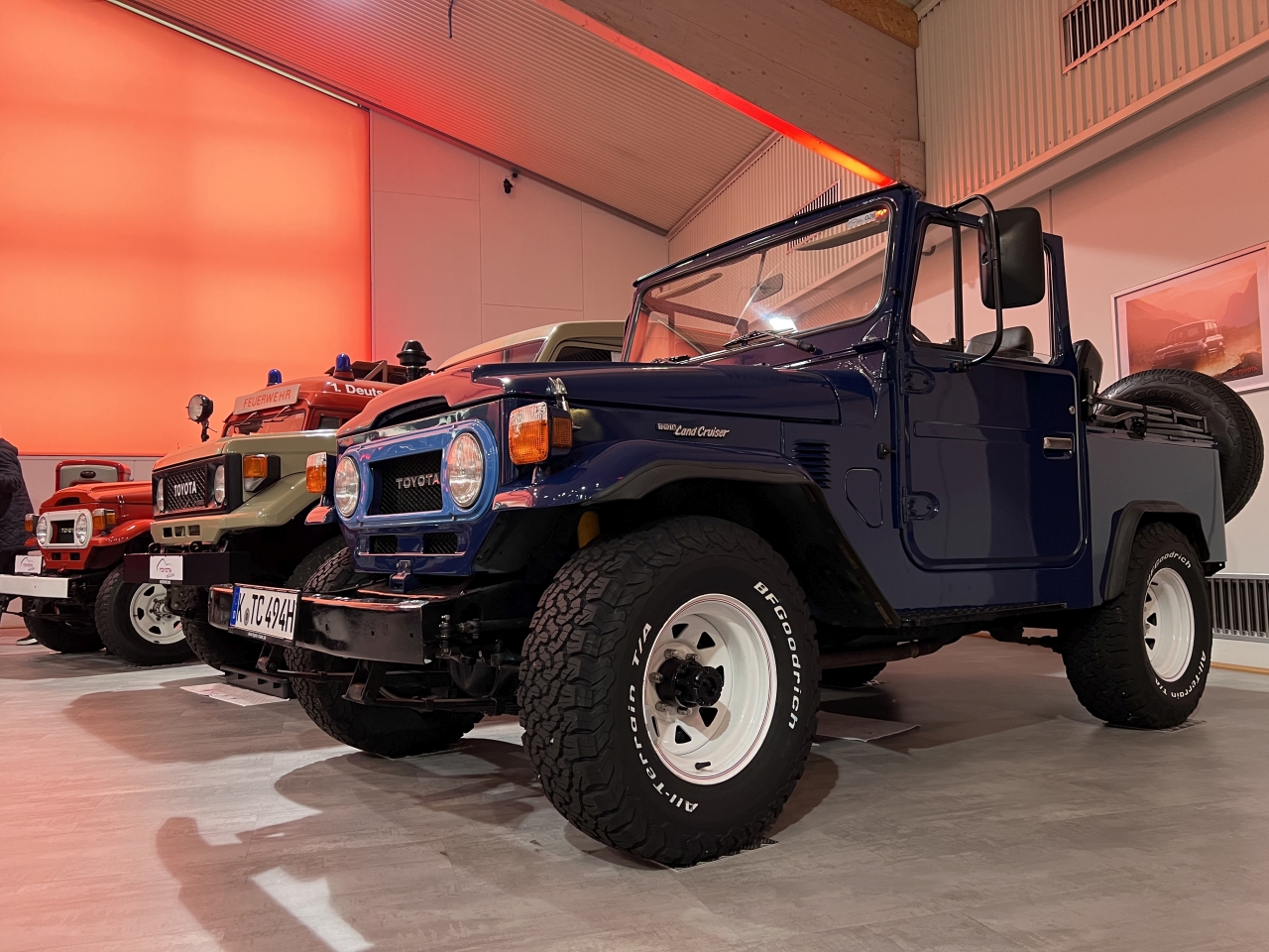 Kultowe Toyoty z filmów i seriali na specjalnej wystawie w muzeum Toyota Collection