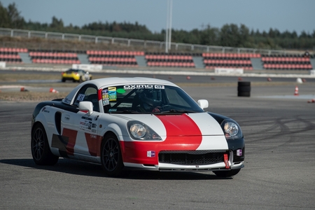 Czas na decydujące wyścigi! TOYOTA GR CUP i GR CUP DIGITAL wchodzą w finałową fazę