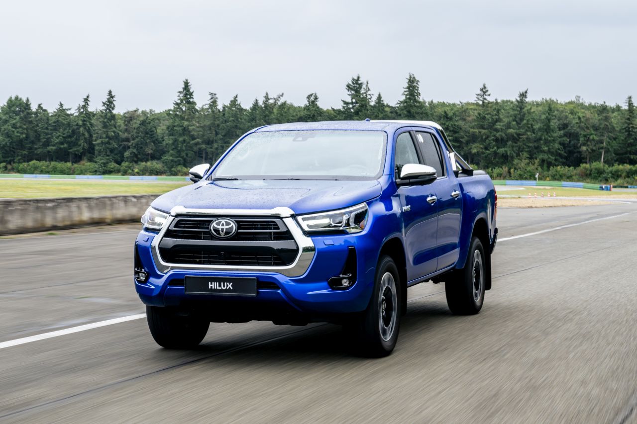 Toyota Professional umacnia się na pozycji lidera rynku LCV. PROACE CITY najczęściej rejestrowanym modelem w tym roku