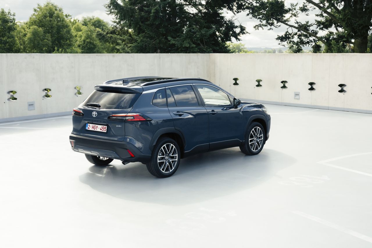 Dni Otwarte nowej Corolli Cross w salonach Toyoty. Bogatsze wyposażenie w tej samej cenie i podwójny Ekobonus 3%