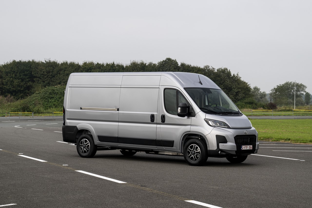 Toyota PROACE MAX Electric z dotacją nawet do 60% kosztów kwalifikowanych w nowym programie NFOŚiGW