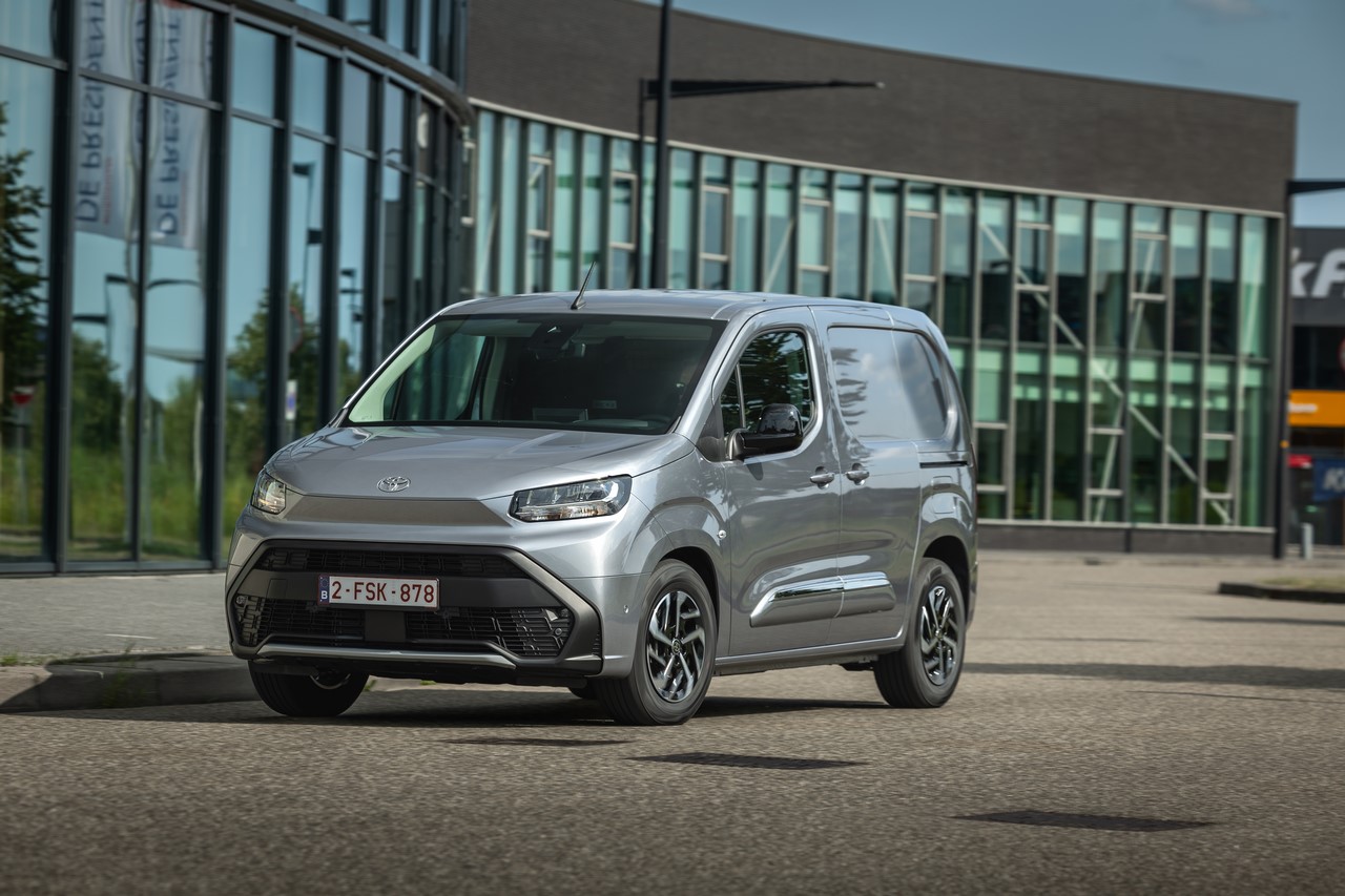 Ponad 10 tys. zarejestrowanych samochodów. Toyota Professional powiększa przewagę na rynku LCV