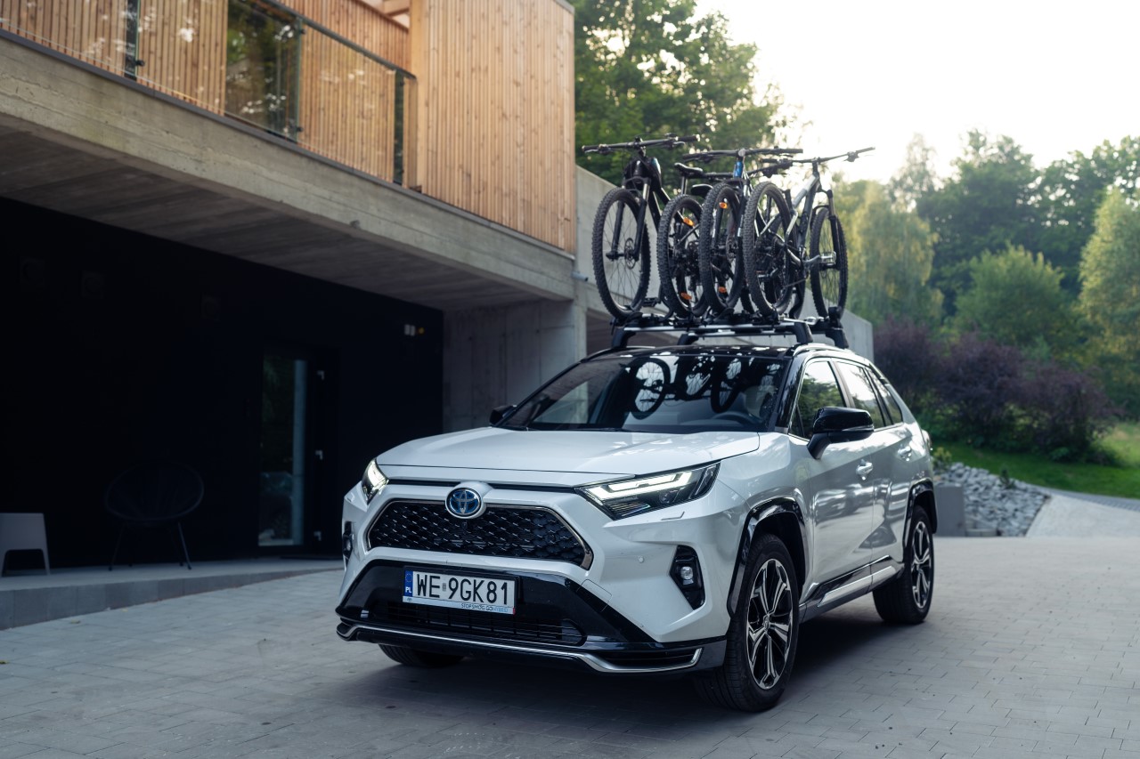Toyota sprzedała ponad 2,5 miliona hybrydowych RAV4 na całym świecie