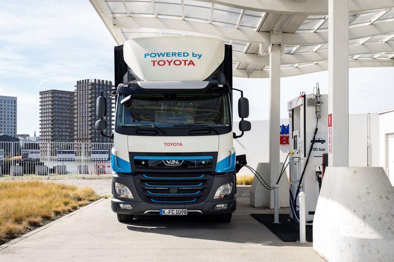 Wodorowe ciężarówki w europejskiej logistyce Toyoty pokonały 80 tysięcy kilometrów