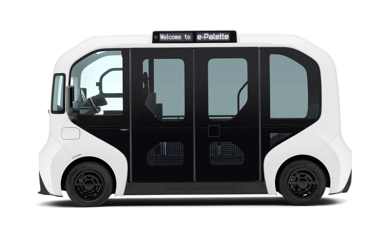 Toyota wprowadziła na japoński rynek produkcyjną wersję wszechstronnego pojazdu e-Palette