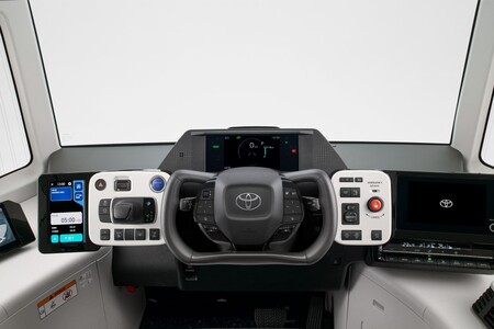 Toyota wprowadziła na japoński rynek produkcyjną wersję wszechstronnego pojazdu e-Palette