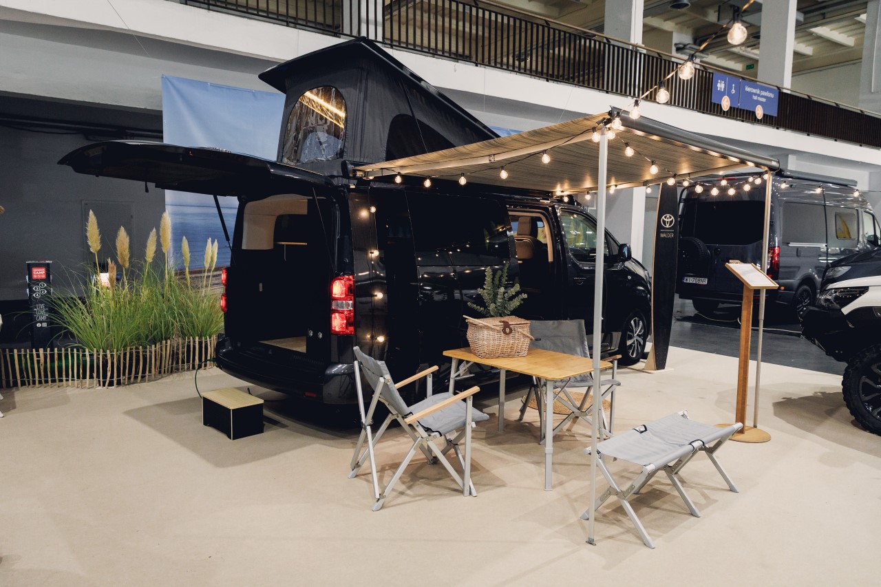 Debiut kampera Toyoty na Caravans Salon Poland. Van PROACE Verso z nową zabudową Tanuki