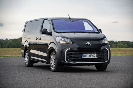 Miesiąc samochodów dostawczych Toyoty. Atrakcyjne rabaty nawet do 99 000 zł