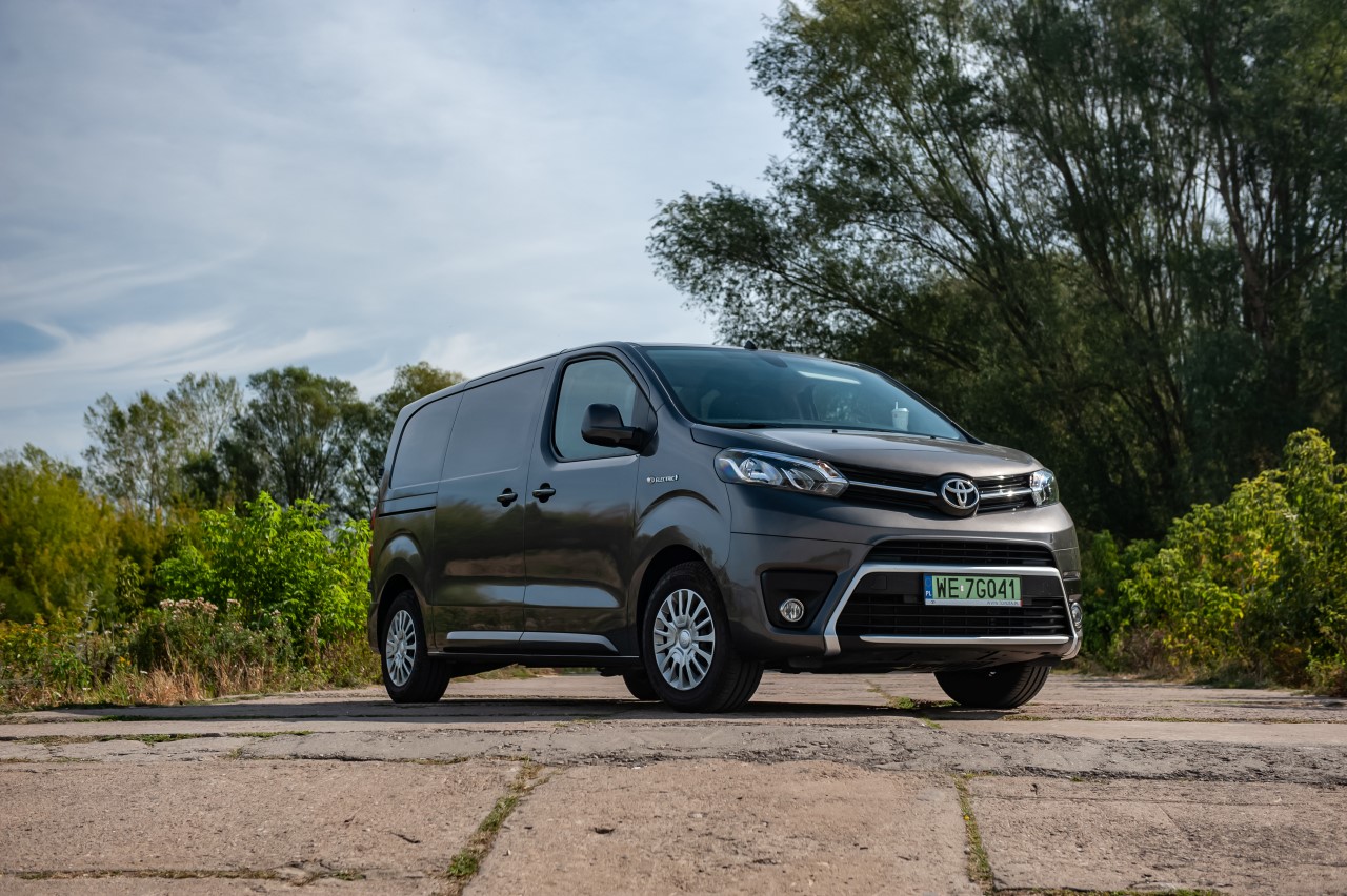 Miesiąc samochodów dostawczych Toyoty. Atrakcyjne rabaty nawet do 99 000 zł