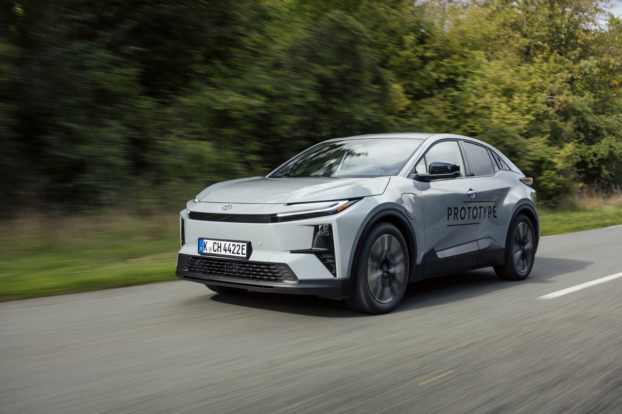 Nowa Toyota C-HR+. Wydajne napędy oraz technologie, które poprawiają osiągi i zwiększają zasięg