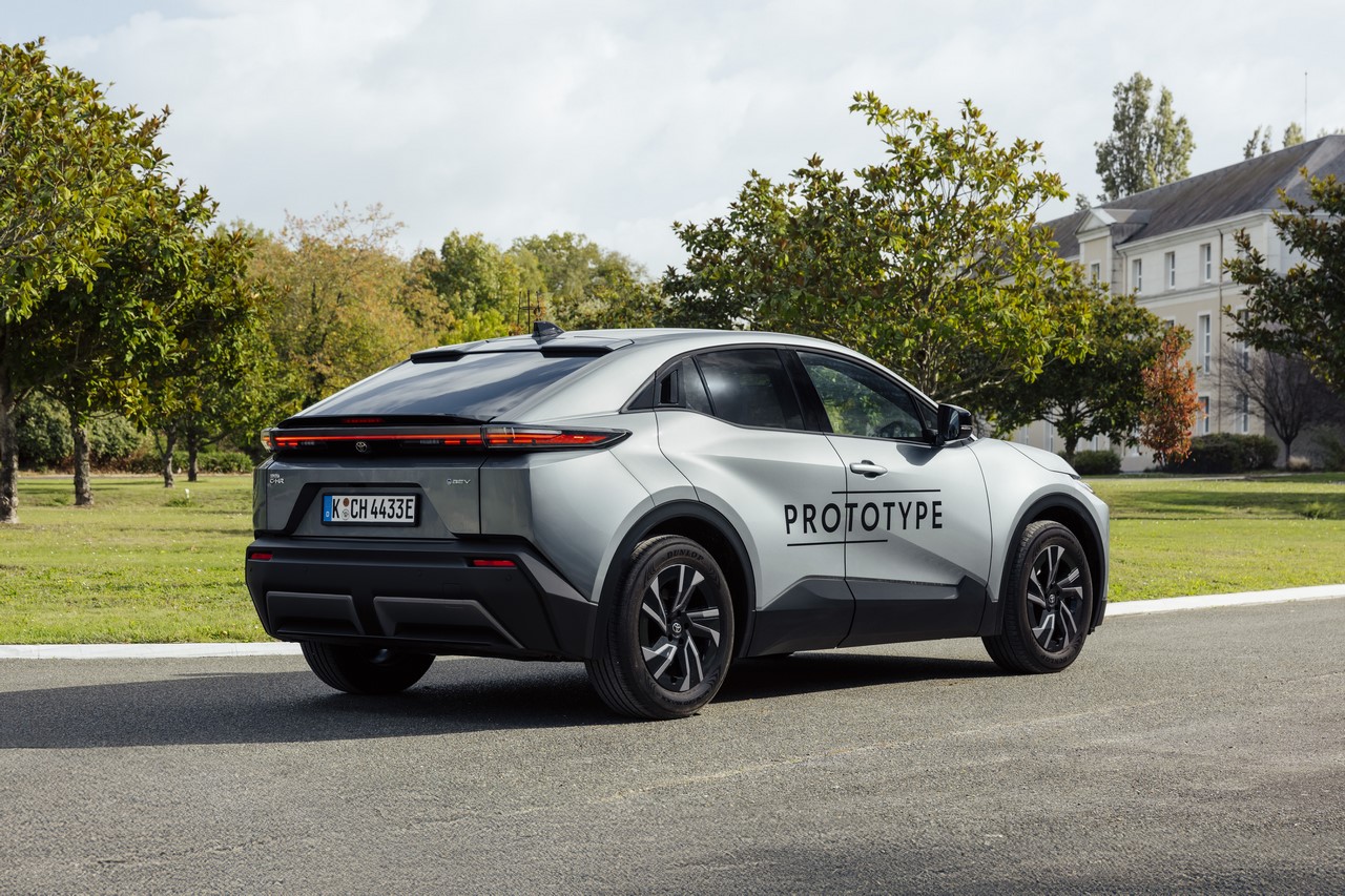 Nowa Toyota C-HR+. Wydajne napędy oraz technologie, które poprawiają osiągi i zwiększają zasięg