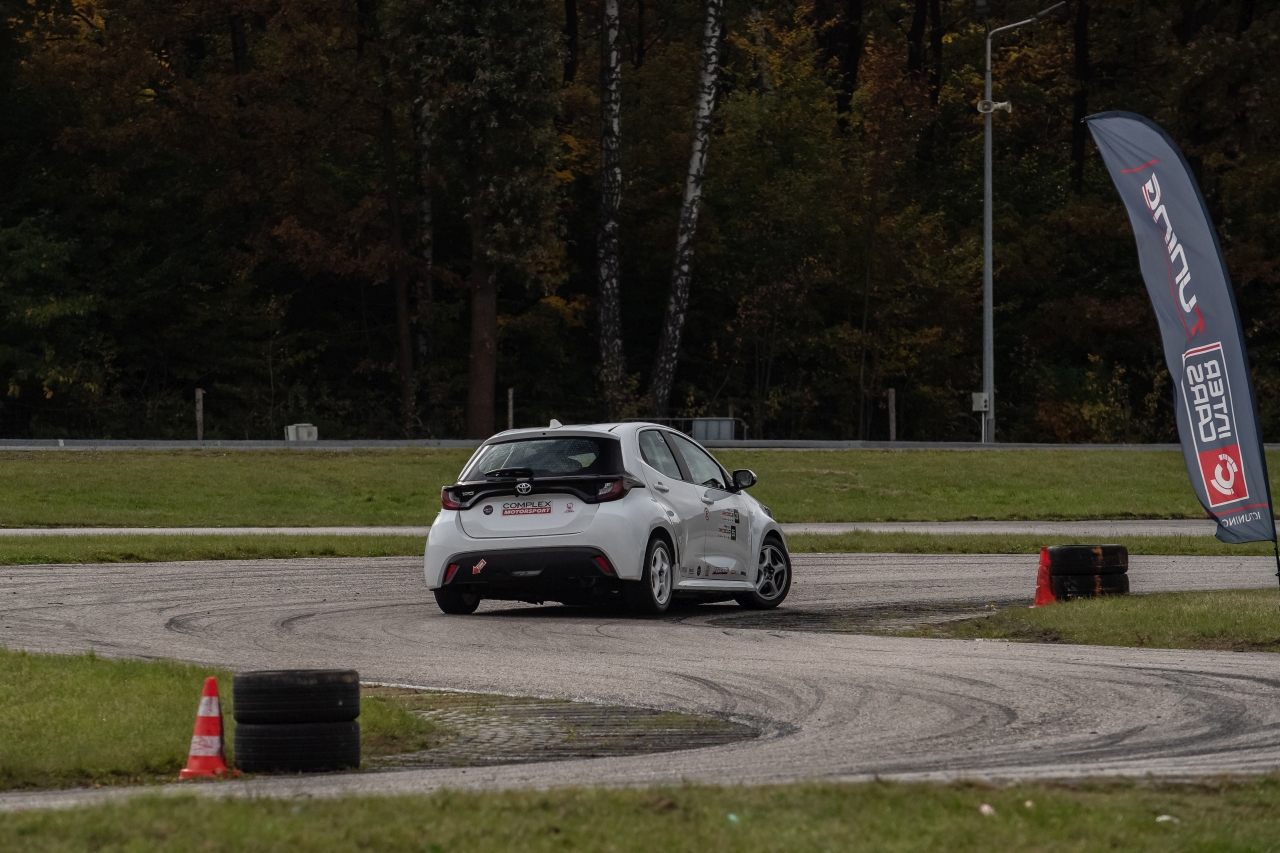GR Yaris, GR Supra i klasyki Toyoty w akcji – finał TOYOTA GR CUP 2025 na Torze Kielce