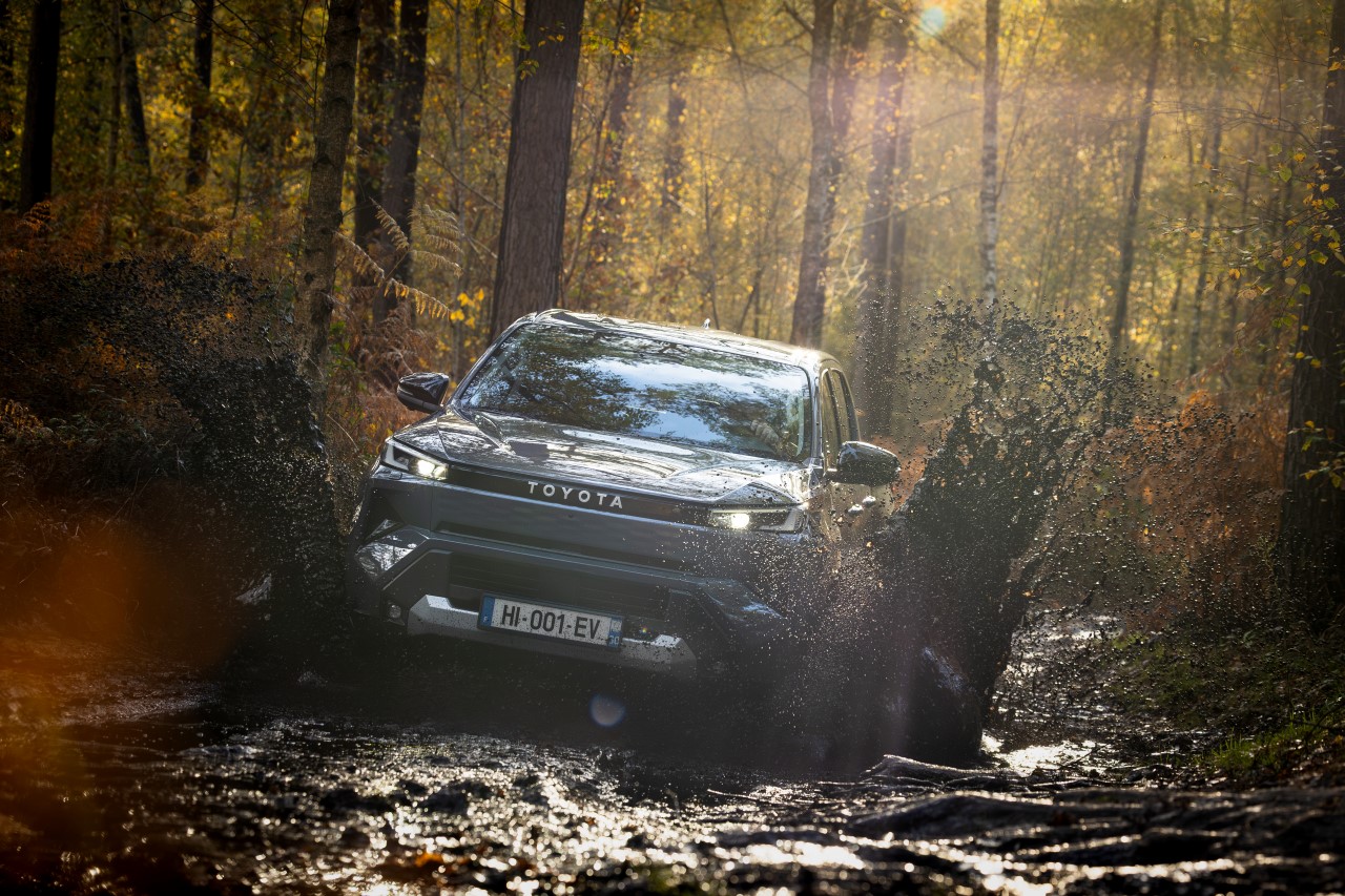 Premiera nowej Toyoty Hilux. Po raz pierwszy także w wersji w pełni elektrycznej