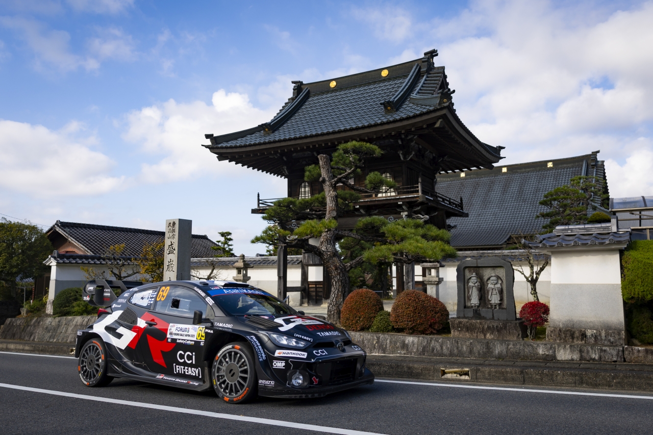 TOYOTA GAZOO Racing dominuje w Rajdzie Japonii 2025! Ogier, Evans i Pajari na podium