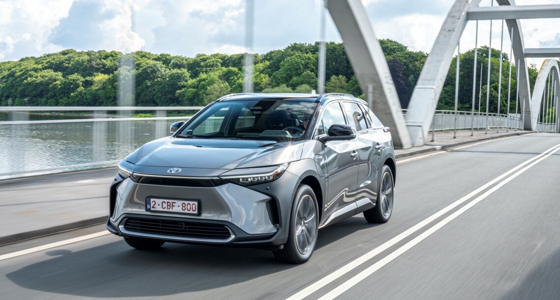 IIHS potwierdza najwyższy poziom bezpieczeństwa samochodów Toyoty. Pięć wyróżnionych modeli