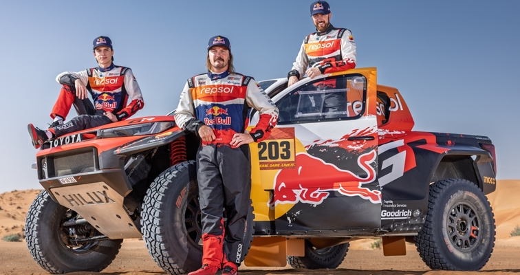 Toyota stawia na nowego DKR GR Hilux w sezonie 2026 – celem zwycięstwo w Rajdzie Dakar i mistrzostwo W2RC