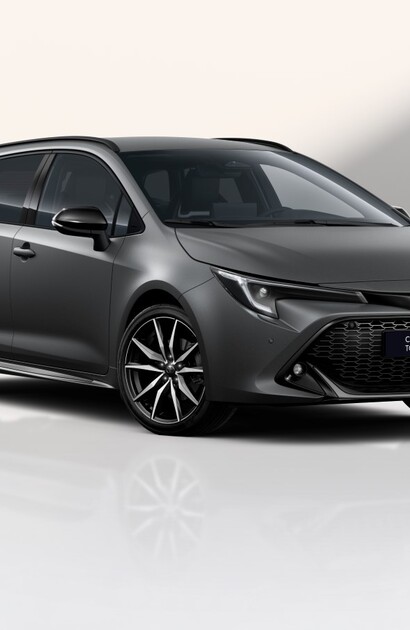 Toyota Corolla z roku modelowego 2026 z nowymi, efektownymi lakierami i wzorami tapicerki wnętrza