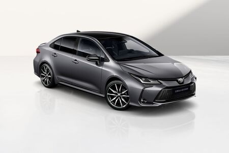 Toyota Corolla z roku modelowego 2026 z nowymi, efektownymi lakierami i wzorami tapicerki wnętrza