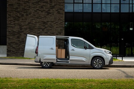 Toyota Professional powiększa przewagę na rynku LCV w Polsce. Trzy modele w Top10 listopada