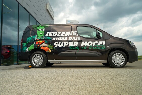 150 Toyot PROACE CITY z zabudową izotermiczną we flocie cateringu Diety od Brokuła