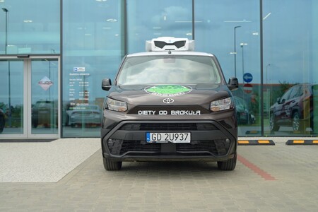 150 Toyot PROACE CITY z zabudową izotermiczną we flocie cateringu Diety od Brokuła