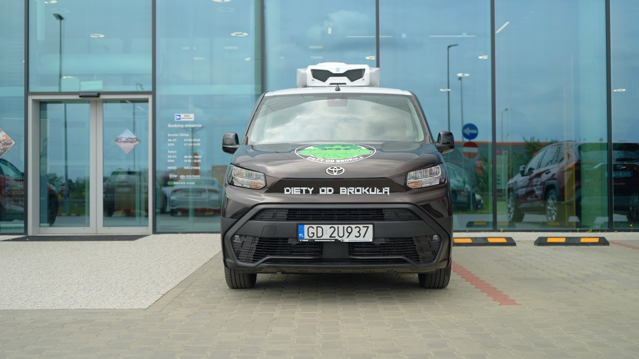 150 Toyot PROACE CITY z zabudową izotermiczną we flocie cateringu Diety od Brokuła