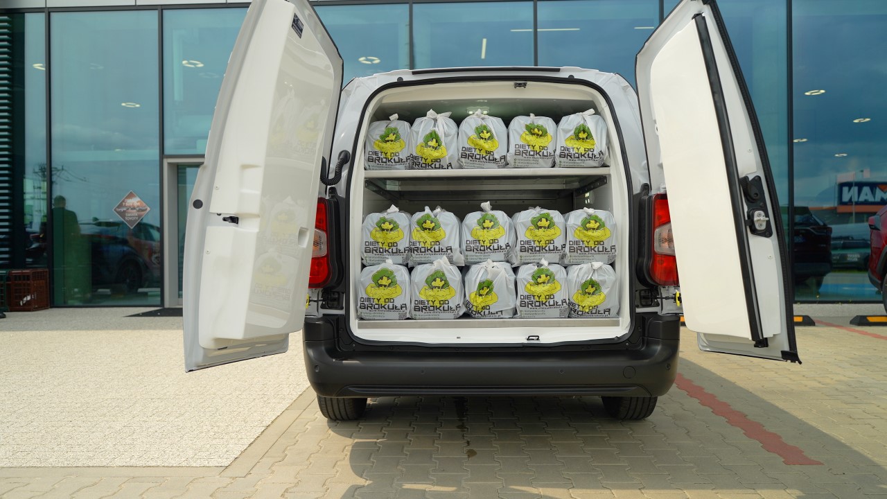 150 Toyot PROACE CITY z zabudową izotermiczną we flocie cateringu Diety od Brokuła