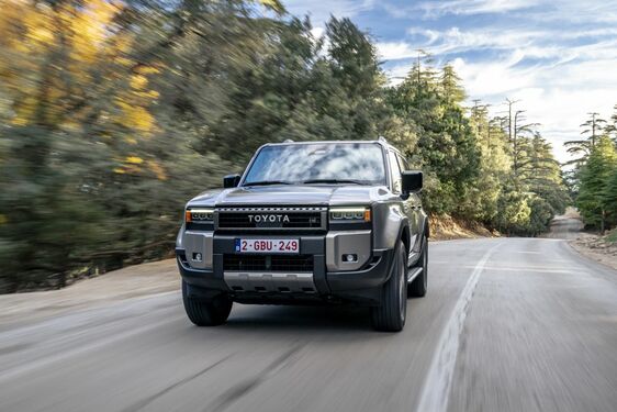 Toyota Land Cruiser Mild-hybrid 48V już w Polsce. Zelektryfikowany napęd i bogate wyposażenie w specjalnej cenie