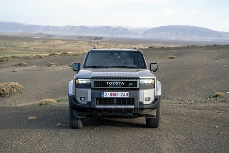 Toyota Land Cruiser Mild-hybrid 48V już w Polsce. Zelektryfikowany napęd i bogate wyposażenie w specjalnej cenie