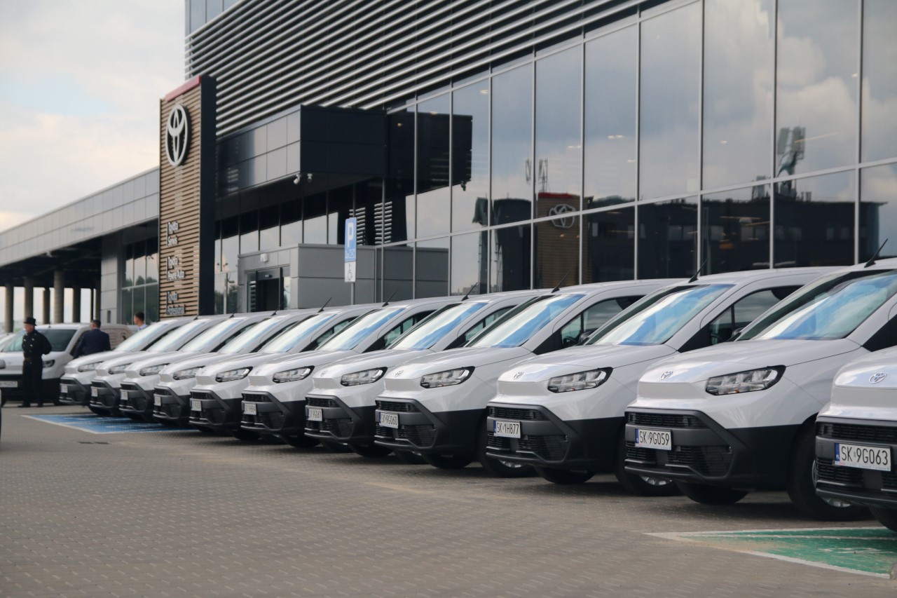 19 Toyot PROACE CITY pomoże w pracy kominiarzom ze Śląska